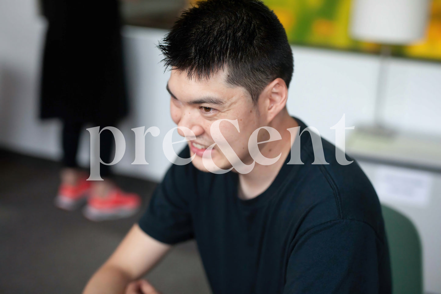 Portrait d'une personne souriante