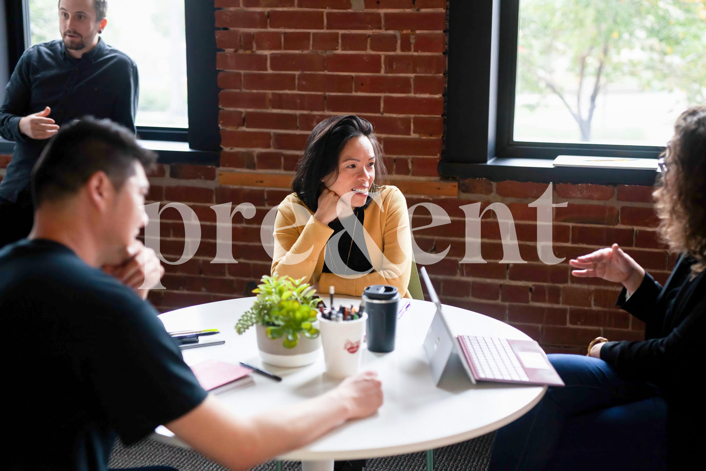 Partage d'idées pendant une réunion