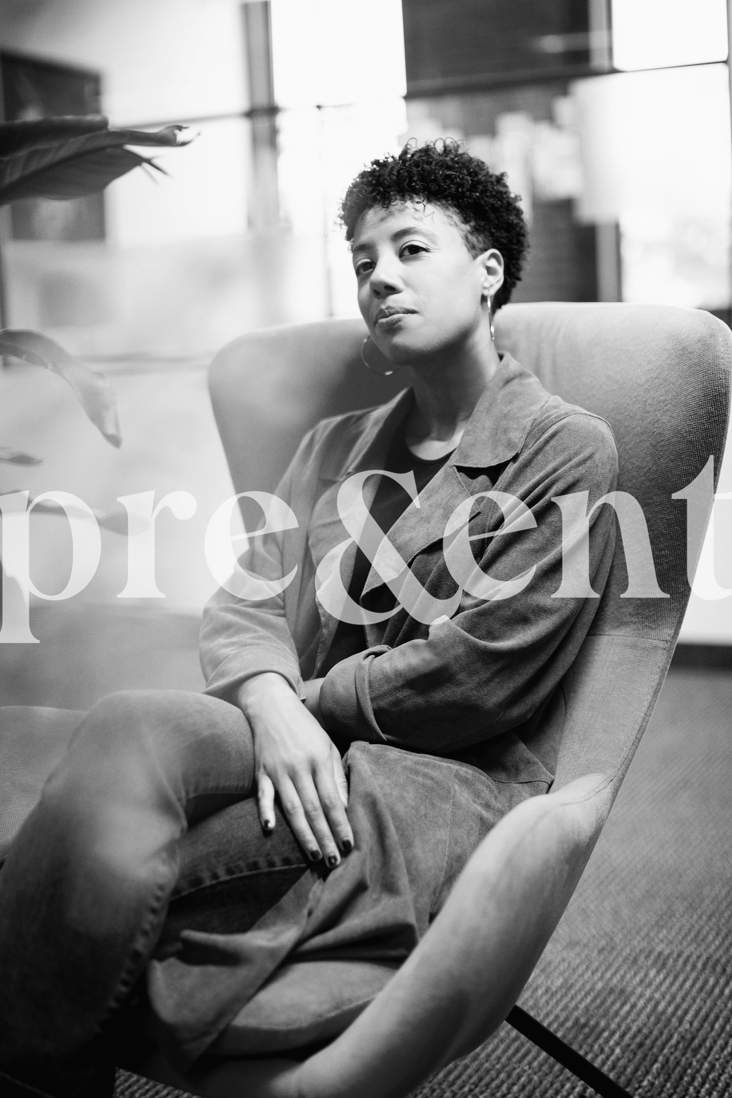 Une personne relax sur une chaise confortable