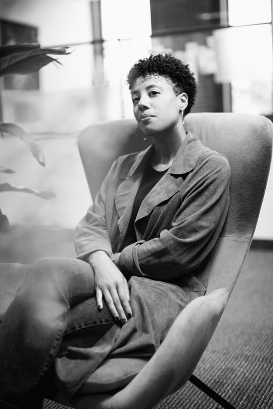 Une personne relax sur une chaise confortable