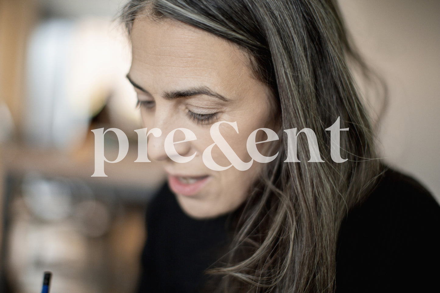 Plan serré d'une personne en train de parler